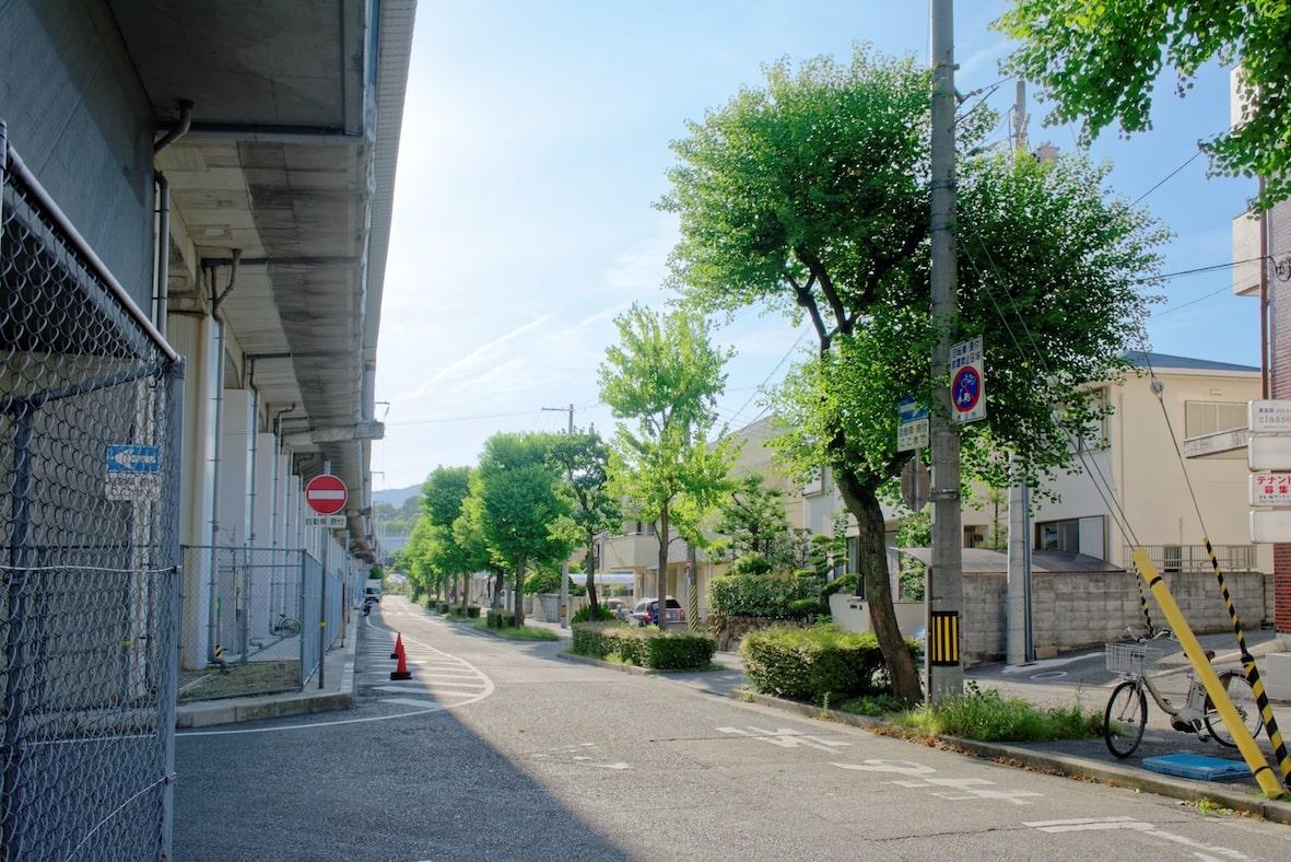 街並み(高架下)